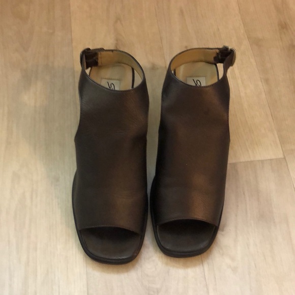 Seychelles Brown Ankle Strap Stack Sandals - Picture 1 of 6